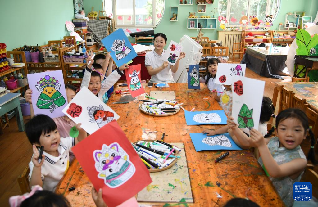 西安：感受传统文化迎“六一”