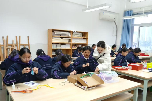 重庆清华中学融汇校区：以针线手工为引，培育学生文化自信