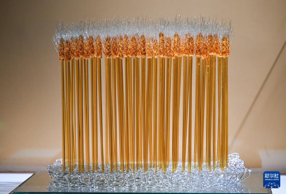 “琉光璃彩——淄博琉璃艺术展”在国博开展