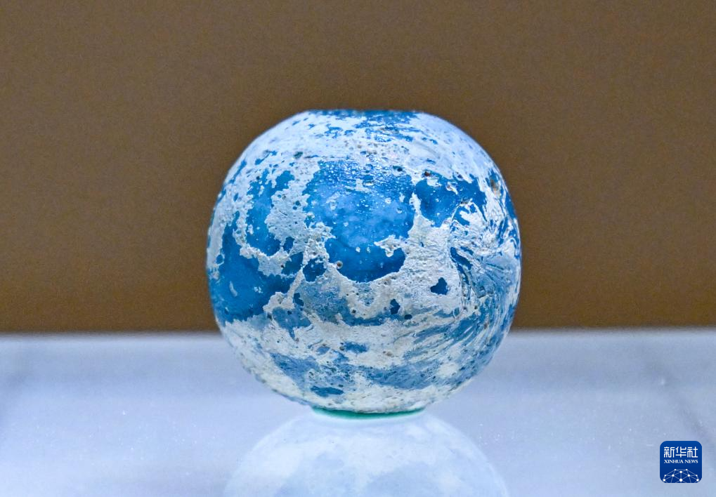 “琉光璃彩——淄博琉璃艺术展”在国博开展