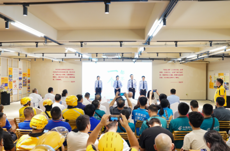 重庆“暖新安全行”：从“心”出发，守护外卖快递骑手平安路