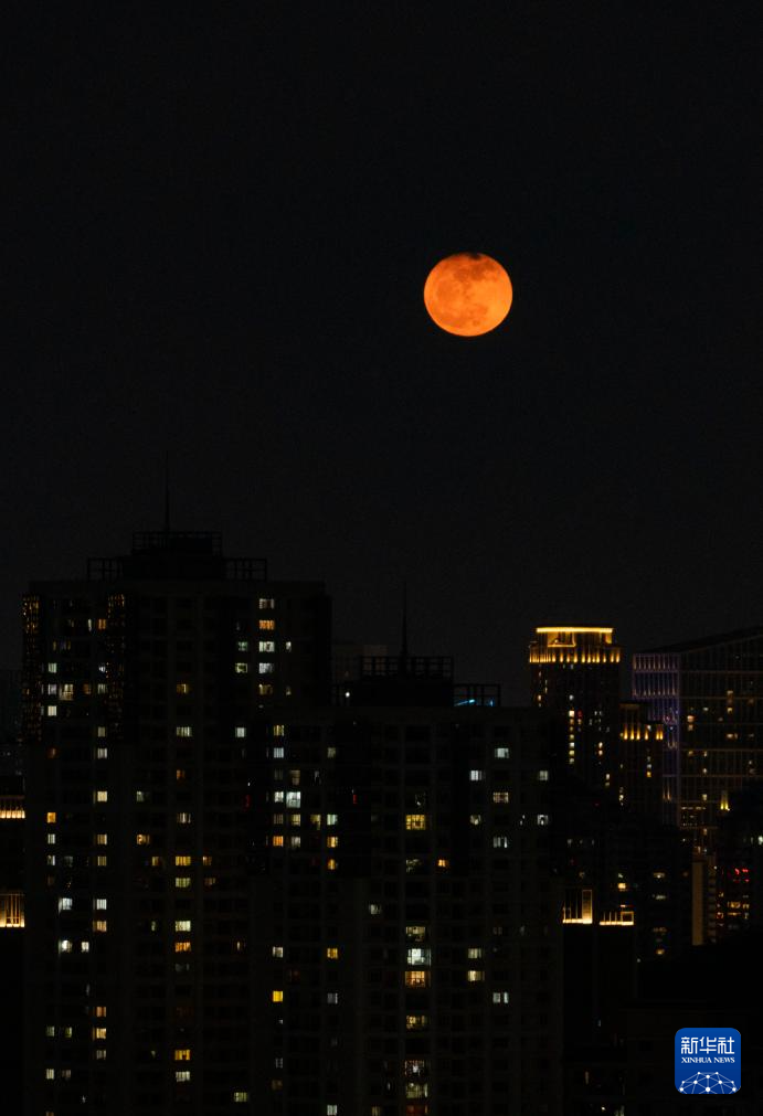 星空相册｜看！这是今年“离你最近”的满月