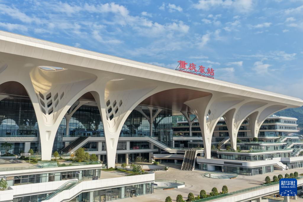 渝厦高铁重庆段7座车站完工亮相