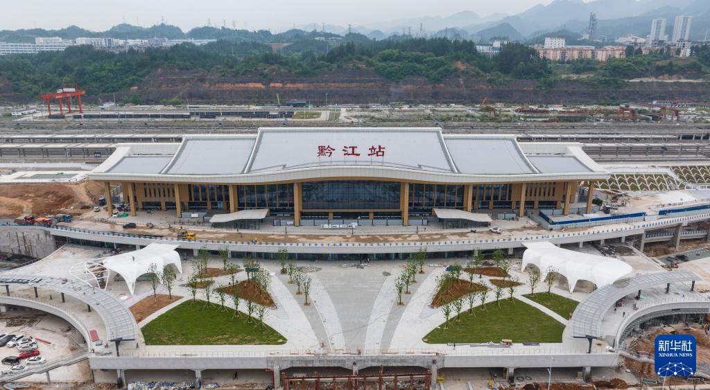 渝厦高铁重庆段7座车站完工亮相