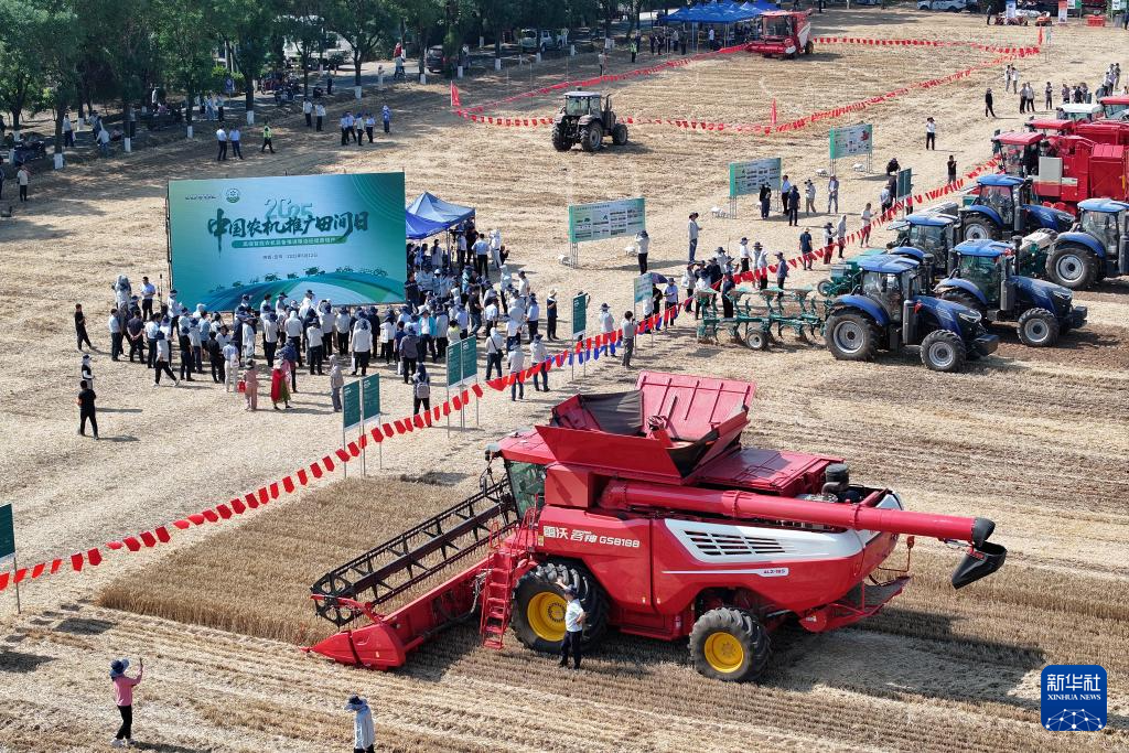 中国农机推广“田间日”活动在陕西举行