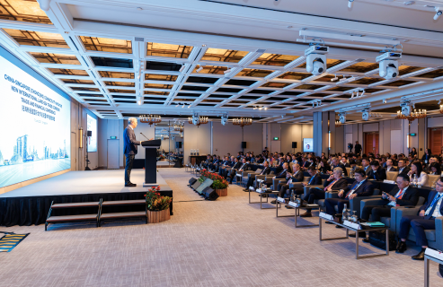 2025中新金融峰会在新加坡举行 促进中国西部与东盟国家金融互联互通