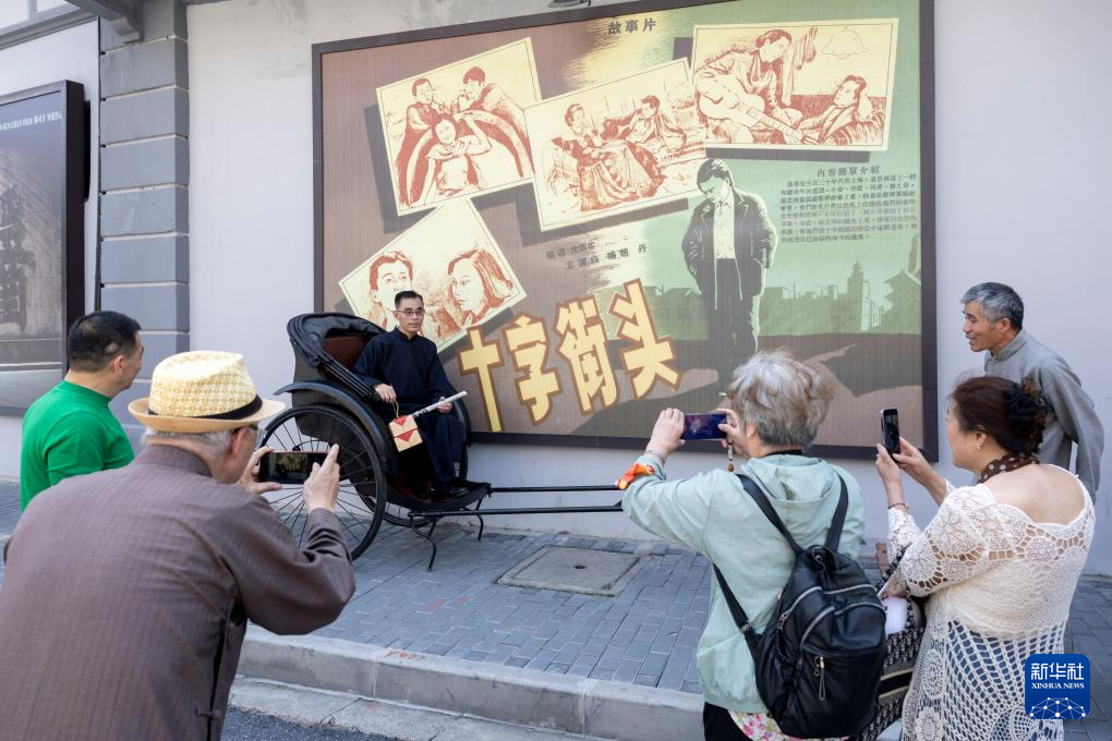 上海虹口:电影《酱园弄·悬案》热映 带动文旅商融合发展