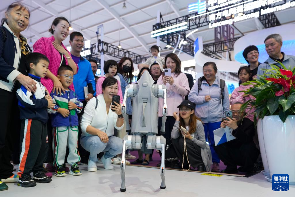 云南昆明:南博会上的“科技范”