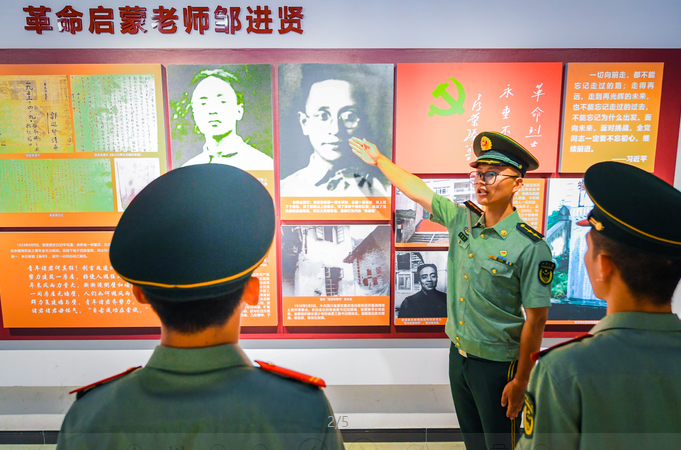 武警重庆总队执勤第一支队践行使命铸忠诚多形式庆“七一”