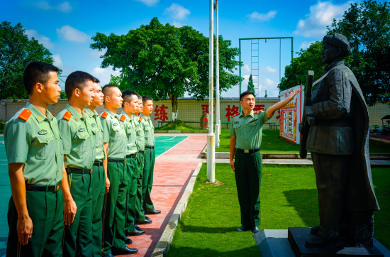 武警重庆总队执勤第一支队践行使命铸忠诚多形式庆“七一”