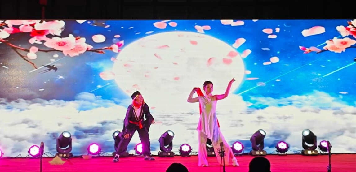 “家门口的幸福 唱响基层新篇章” ——第三届“聆听‘凤’音 心潮音乐会”华彩收官 “家门口的幸福 唱响基层新篇章” ——第三届“聆听‘凤’音 心潮音乐会”华彩收官