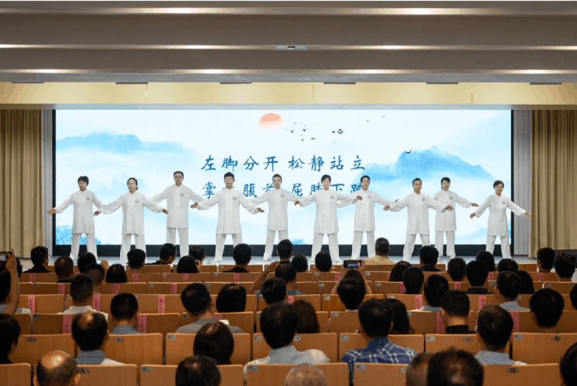 苏州市暨昆山市2025年全民健康素养宣传月活动和健康科普能力提升培训会在昆山举行