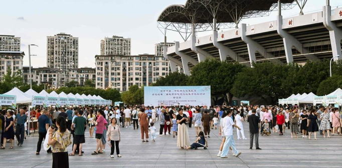 “渝见岐黄”中医药文化惠民活动走进重庆垫江