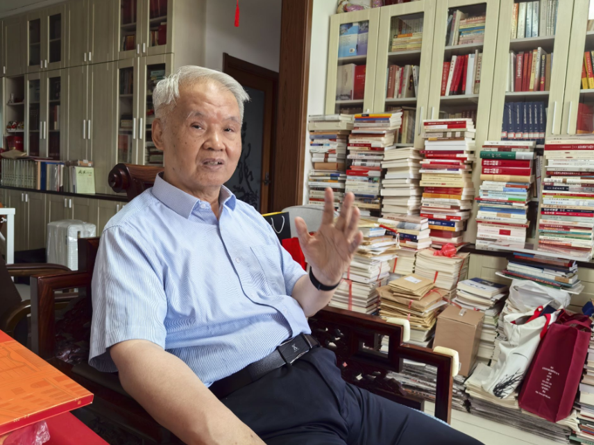 中共党史学会副会长、原中共中央党史研究室副主任李忠杰:抗战红色印记见证深圳深厚革命底蕴和伟大荣光 中共党史学会副会长、原中共中央党史研究室副主任李忠杰:抗战红色印记见证深圳深厚革命底蕴和伟大荣光
