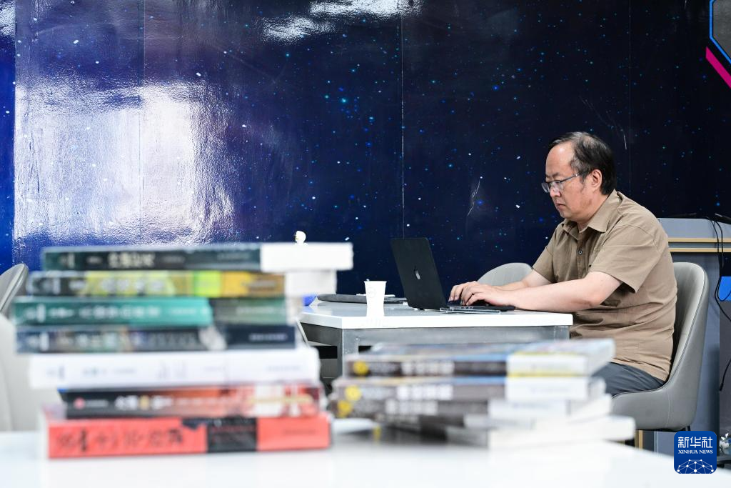 宝藏之城｜戈壁小镇新生记