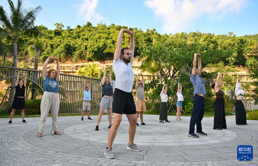 外国学员三亚学中医