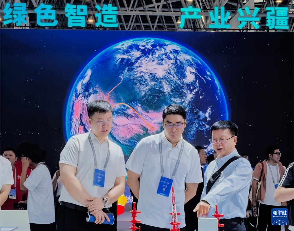 第七届中国（克拉玛依）国际石油天然气及石化技术装备展览会开幕