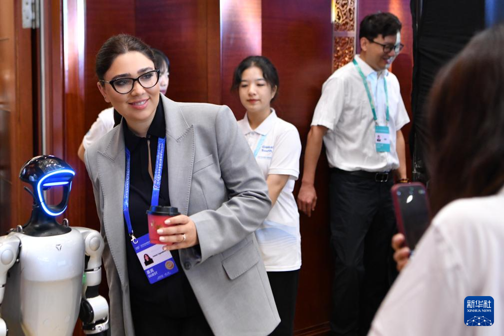 人工智能媒体技术合作论坛在昆明举行