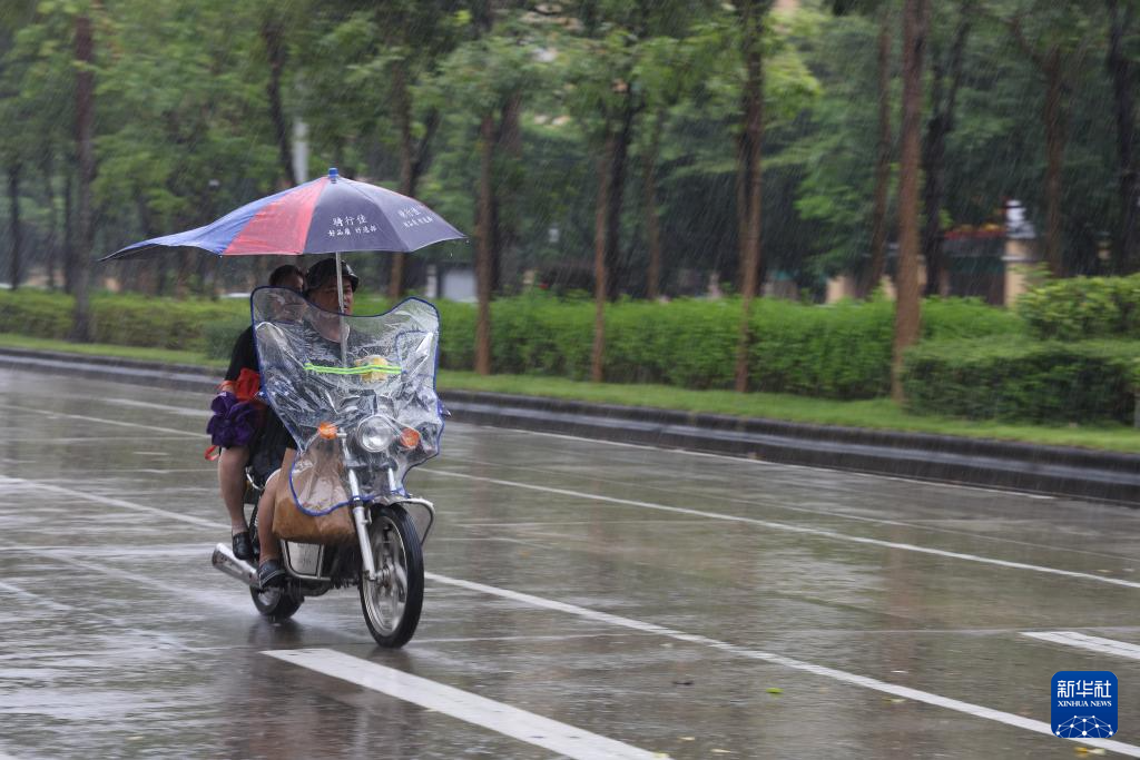 台风“塔巴”在广东登陆