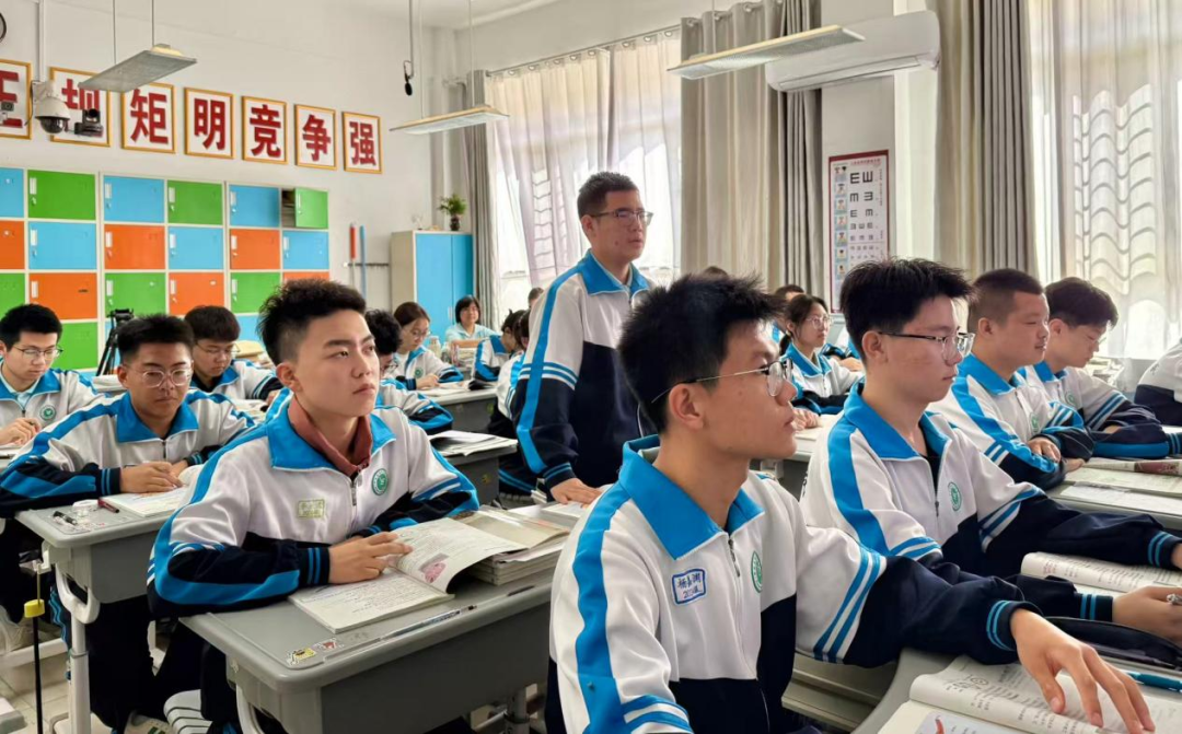 鄂托克旗：强师提质双驱动 教育发展谱新篇 | 一心一意办好鄂托克教育