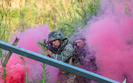 武警重庆总队执勤第三支队：野外驻训砺锋芒 练兵备战强本领