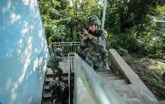 武警重庆总队执勤第三支队：野外驻训砺锋芒 练兵备战强本领