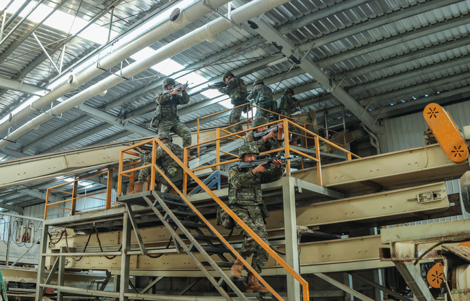 武警重庆总队执勤第三支队：野外驻训砺锋芒 练兵备战强本领