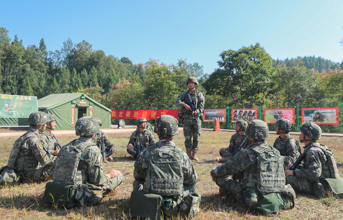 武警重庆总队执勤第三支队：野外驻训砺锋芒 练兵备战强本领
