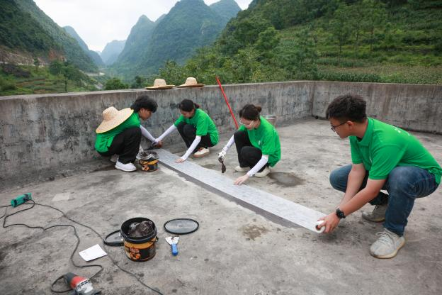 广西建院“缮居匠师”实践团获评全国“三下乡”优秀团队