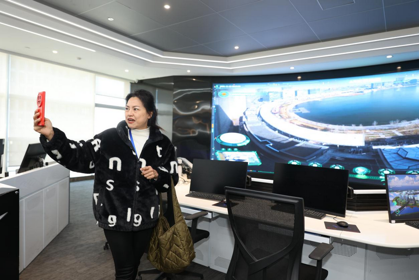 【2025打卡中国】外国网红点赞“Amazing郑州”:在这里看见未来中国的模样