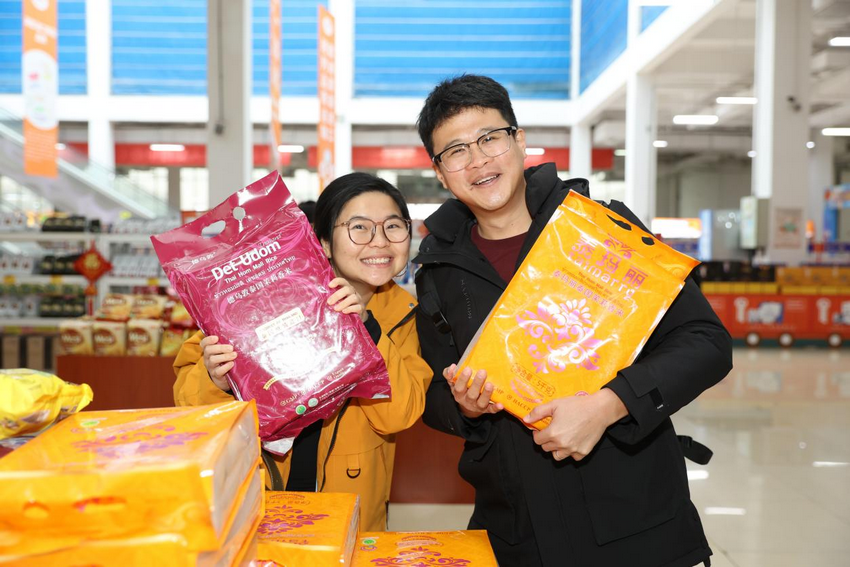 【2025打卡中国】外国网红点赞“Amazing郑州”:在这里看见未来中国的模样