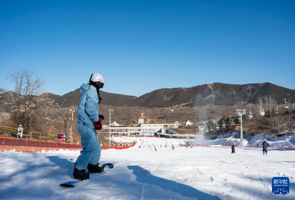 燕山脚下 冰雪经济持续升温