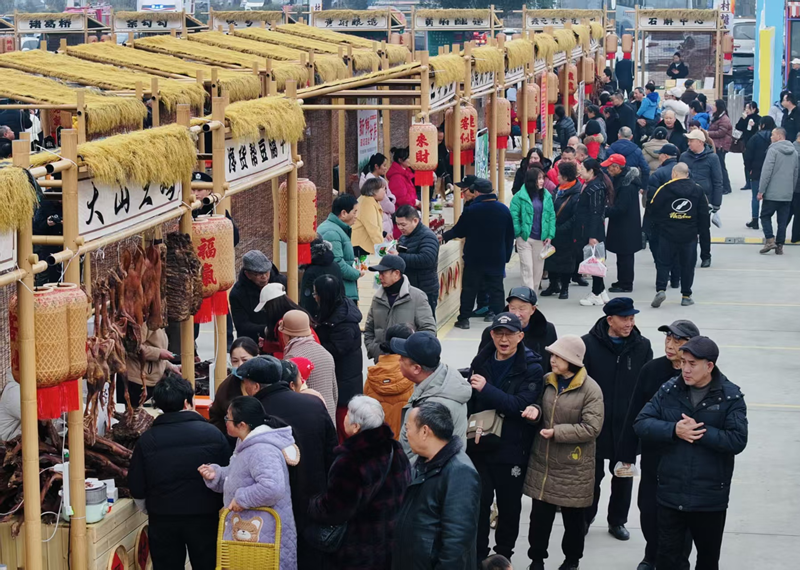 成都青白江首场 “村糖会” 开启嗨吃嗨购潮玩之旅-新华网