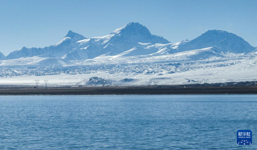 美丽中国丨西藏:鸟瞰蔚蓝佩枯错