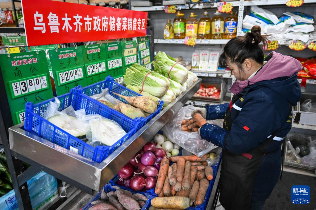 寒潮中新疆“菜篮子”供应充足