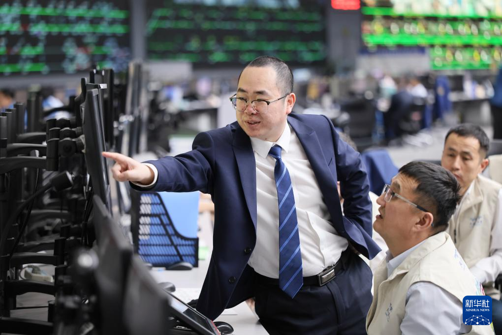 天津:“洋徒弟”来华求取“轨道经”