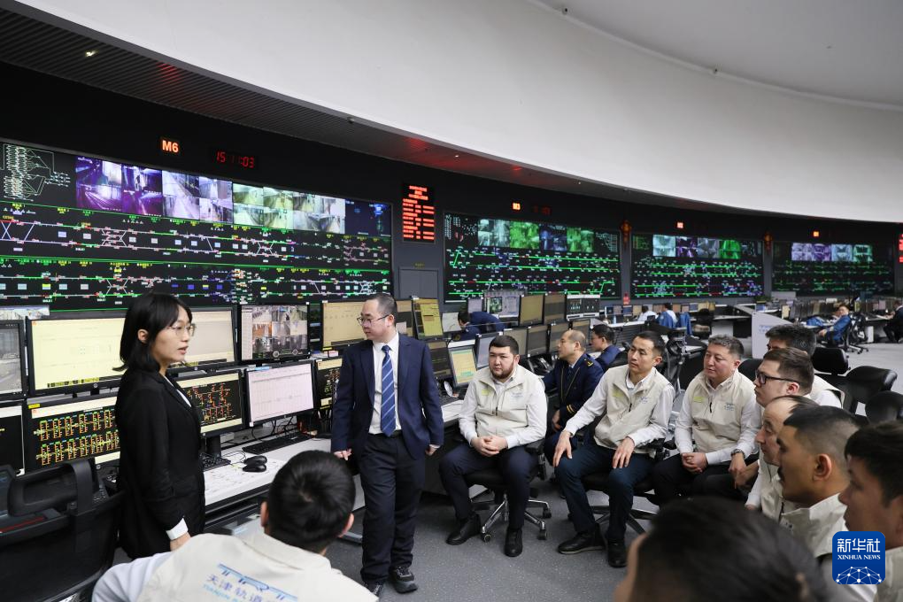 天津:“洋徒弟”来华求取“轨道经”