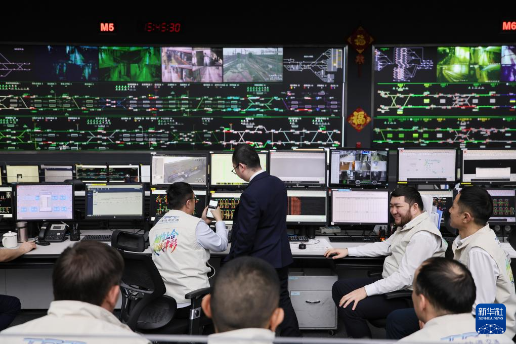 天津:“洋徒弟”来华求取“轨道经”