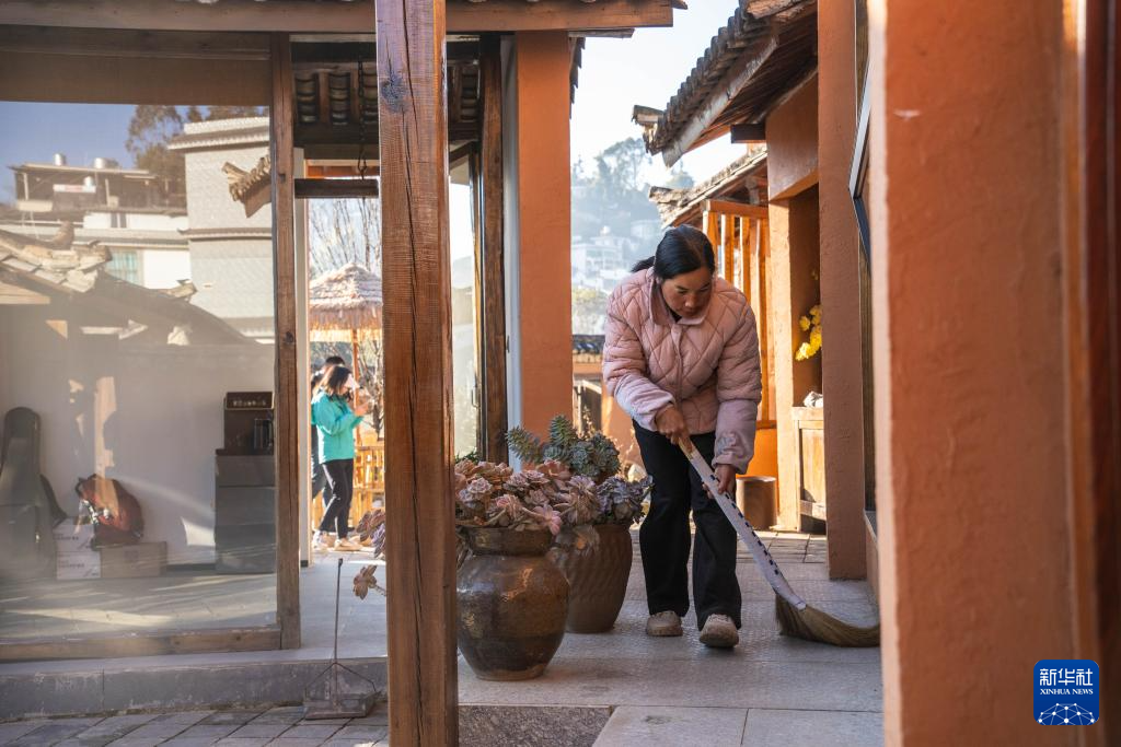 云南临沧碗窑村:探索“陶旅”融合发展之路