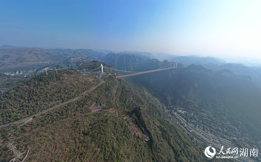 湘西矮寨大桥。人民网记者 刘宾摄
