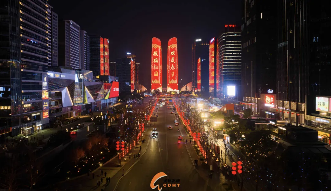 四川成都:天府双塔主题灯光秀每晚上演! 图片