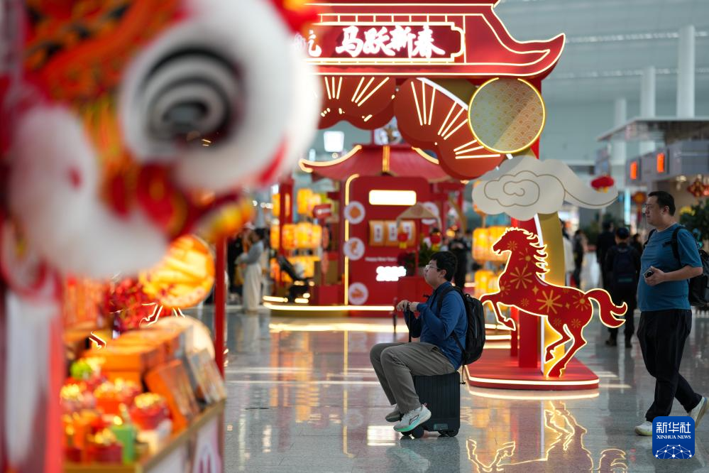 广州白云机场春运客流量突破500万