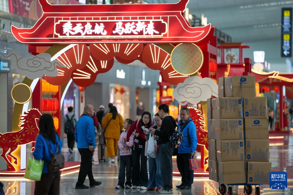 广州白云机场春运客流量突破500万