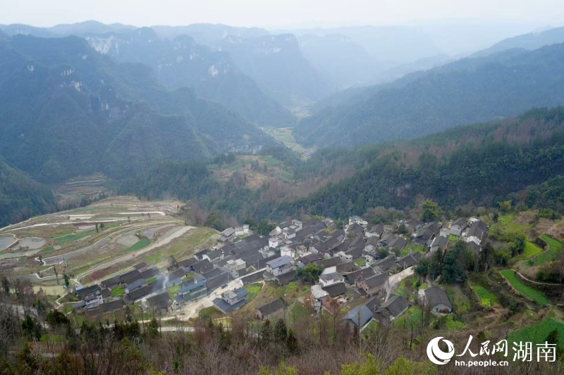 风景秀丽的双龙村，人民网记者 刘汕摄
