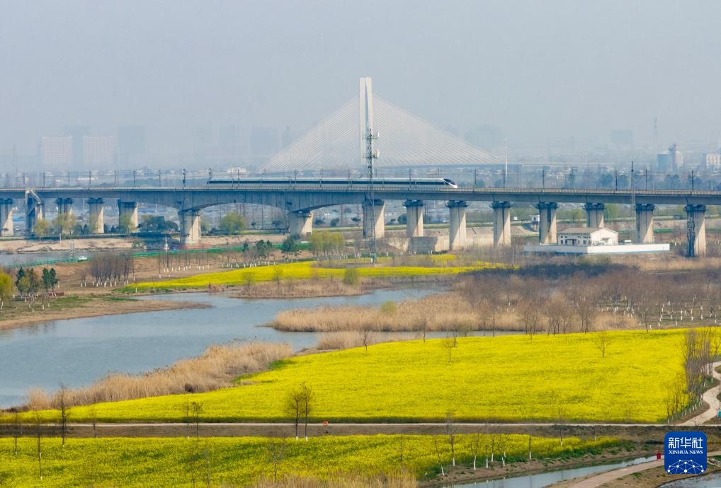 开往春天的列车