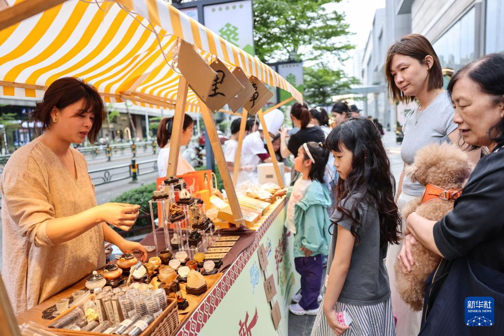 海口:逛非遗市集 感受文化魅力