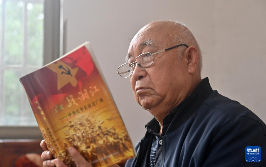 广西全州:一家人守护烈士墓92年