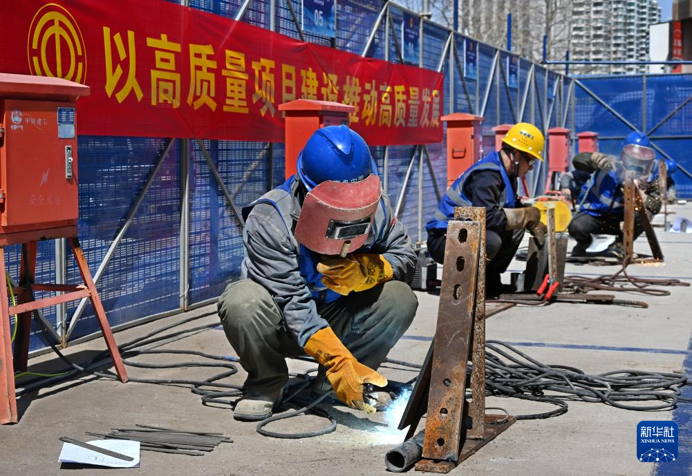 山东青岛:劳动竞技 以赛促干