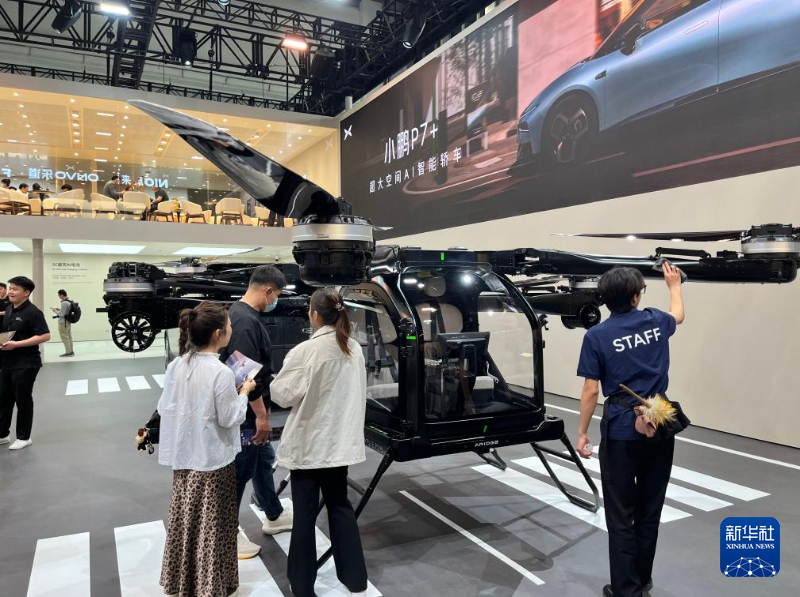 “汽车”变“气车”?——探秘北京车展里的交通革命