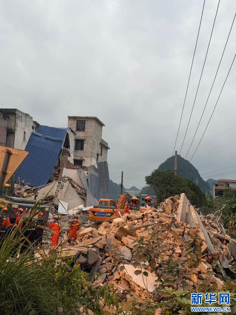 直击柳州地震震中太阳村镇:搜救不眠,安置有序